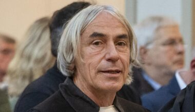 Pfarrer Ralf Wieschhoff mit stehenden Ovationen verabschiedet