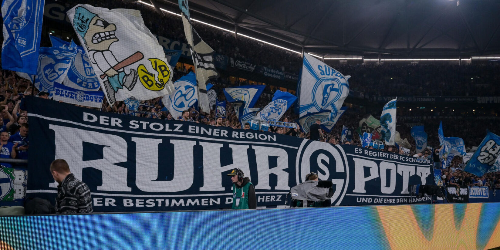 Schalker Derby in Bochum am Samstagmittag