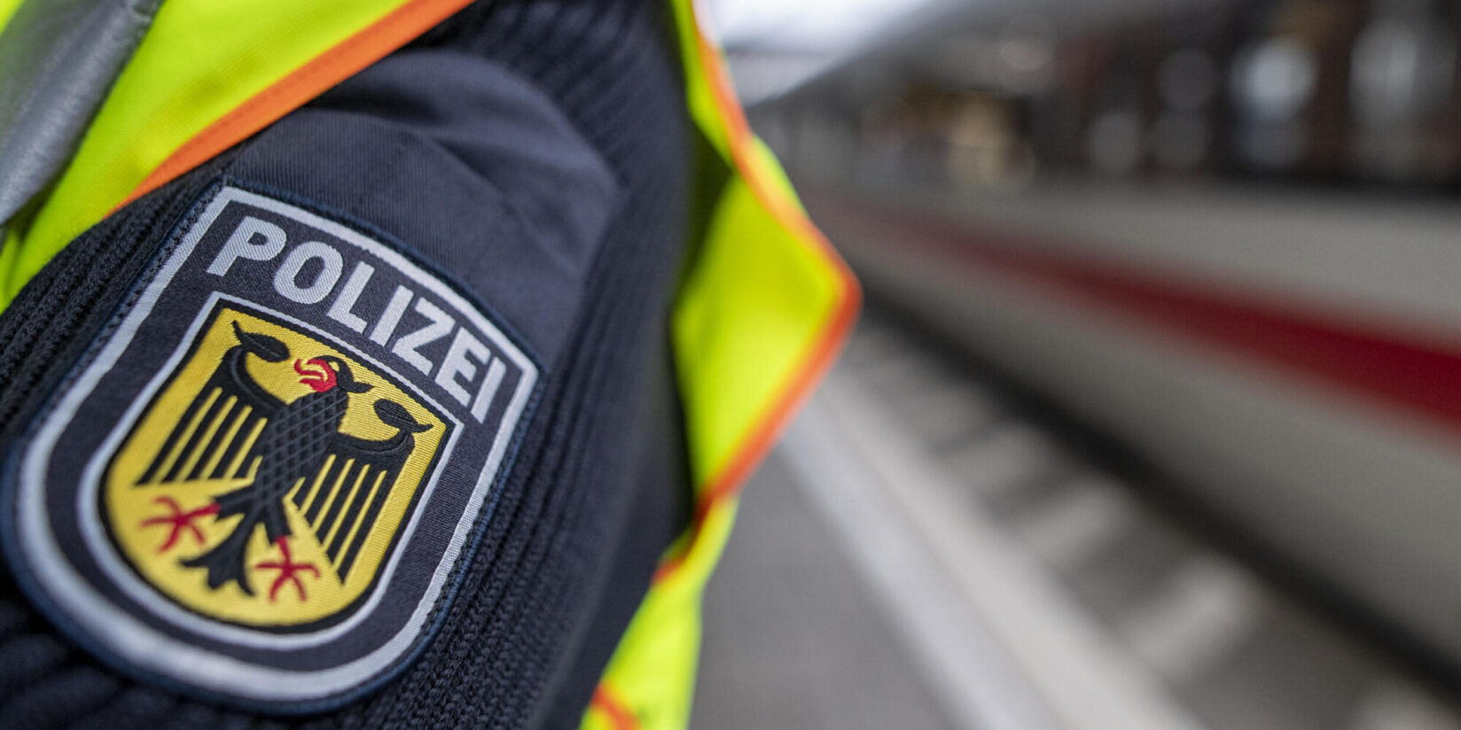 Dortmund-Aplerbeck: Spielende Kinder im Gleisbereich