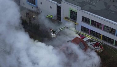 Einfamilienhaus brennt nahe Höchstener Grundschule