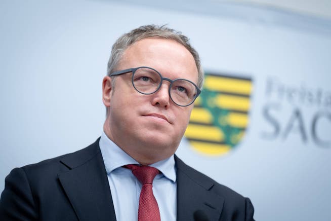 Der thüringische Ministerpräsident Mario Voigt zeigte sich betroffen von dem Vorfall auf dem Weihnachtsmarkt in Weimar.