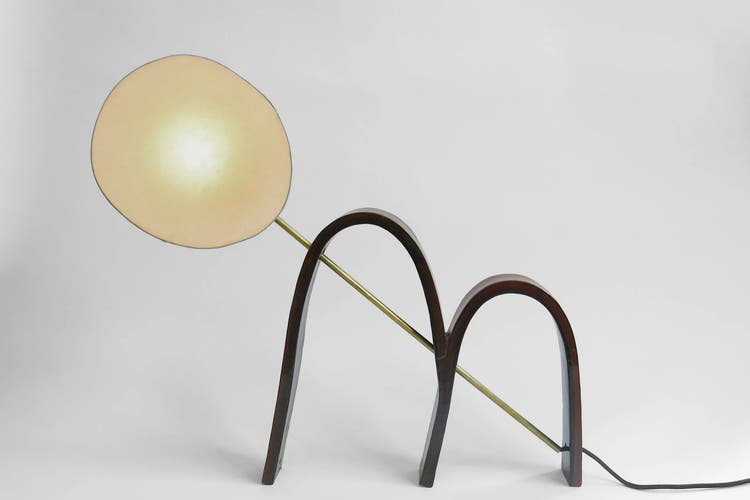 Die Lampe von Gabi Deutsch findet man im Pop-up December Collective an der Viaduktstrasse 23 im Bogen 32 in Zürich.