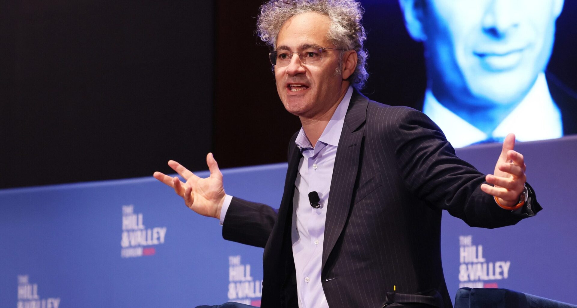 Palantir-CEO Alex Karp teilt aus.