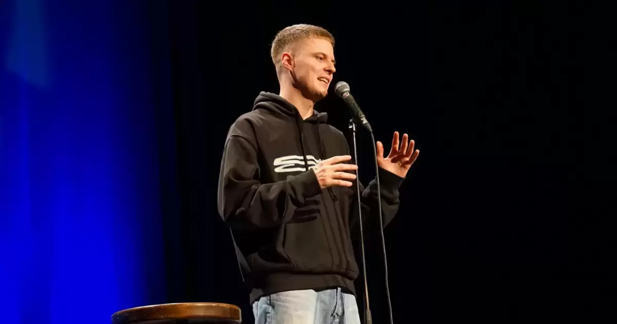 Comedy für die Generation Z: Alex Stoldt im Tollhaus - Karlsruhe