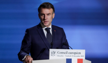 Macron wird vernünftig und schlägt Gespräche mit Putin vor. Nur in Berlin verweigert man sich dem gesunden Menschenverstand