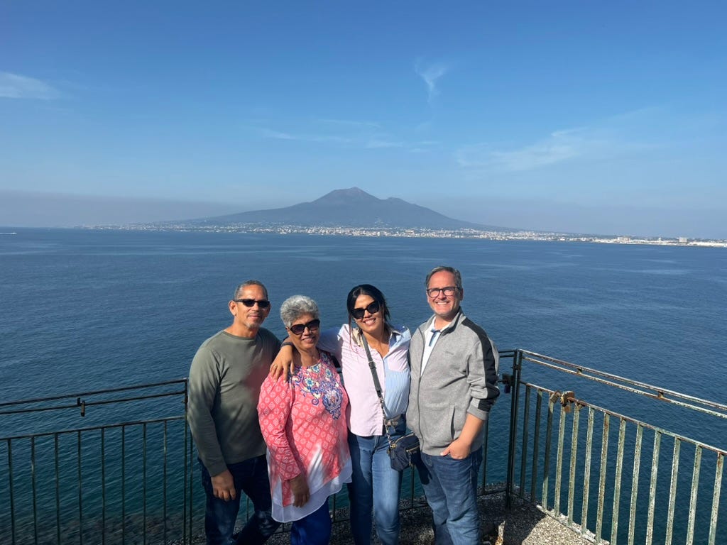 Die Familie im Italien-Urlaub. 