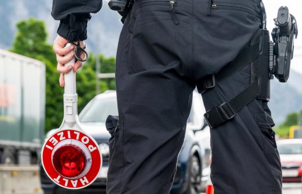 Verkehrskontrolle im Landkreis Augsburg führt zu Hausdurchsuchung