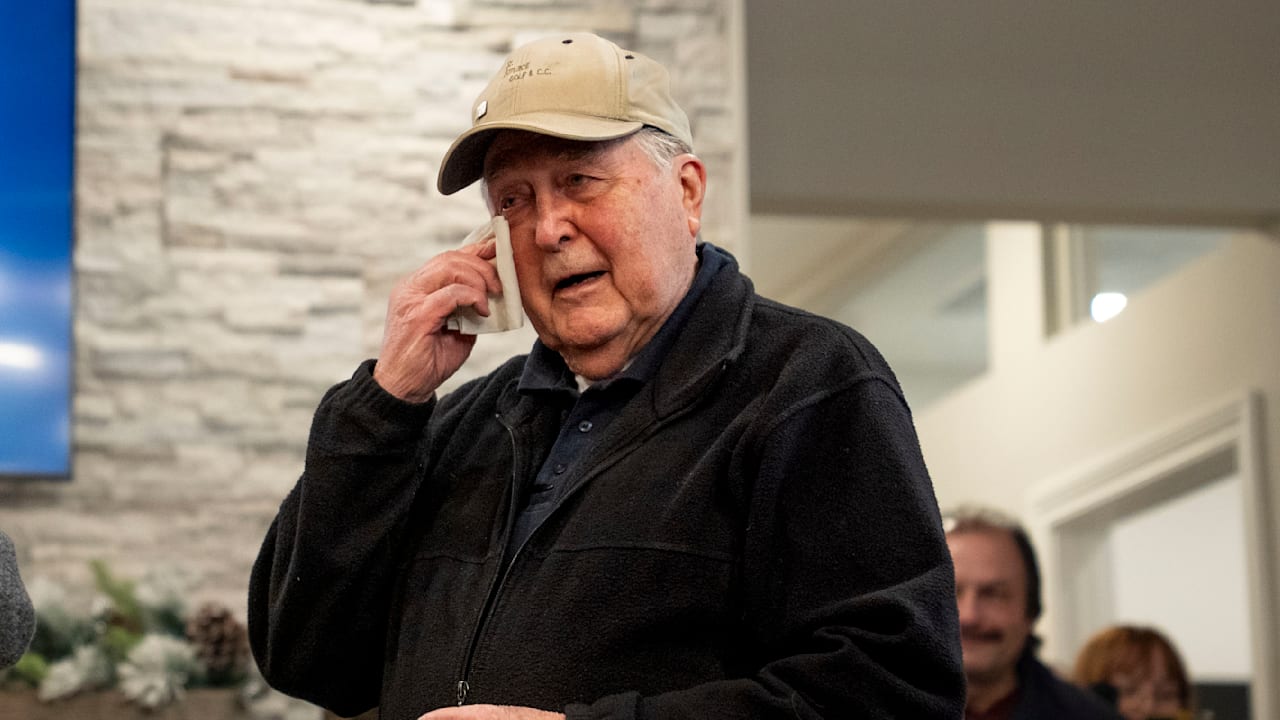 Sam Weidenhofer übergibt weinendem Ed Bambas Millionenscheck | Unterhaltung