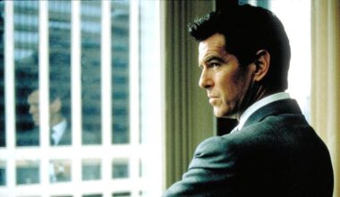 Heute Abend ohne Werbung im TV: James-Bond-Charme trifft auf "Stirb langsam" – in einem Gangsterfilm, der bald ein starbespicktes Remake bekommt! - Kino News