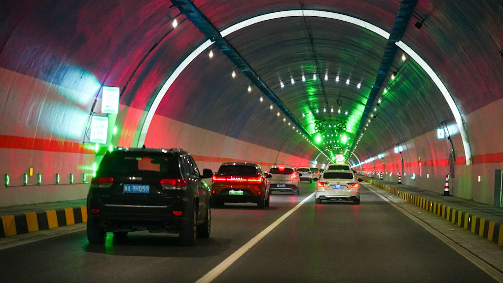 Bis zum 1. Januar läuft der Probebetrieb im Tianshan-Shengli-Tunnels