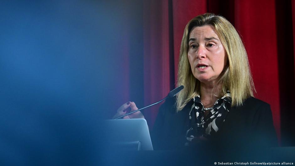 Ex-EU-Außenbeauftragte Mogherini festgenommen – DW – 02.12.2025