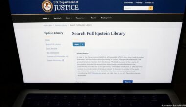 Fehlt da was? Einige Epstein-Dateien plötzlich verschwunden – DW – 21.12.2025