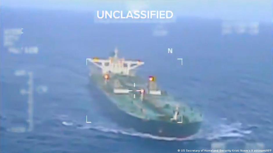 USA verfolgen weiteren Öltanker vor Venezuela – DW – 22.12.2025