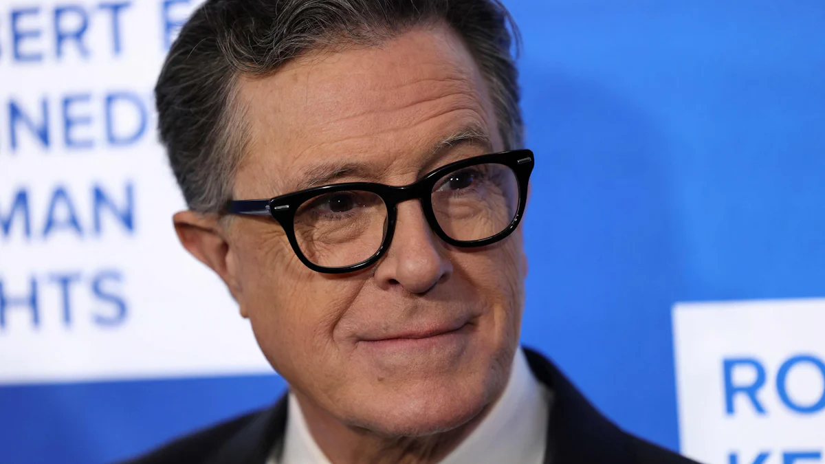 Trump wettert gegen Stephen Colbert und Hate Aid - Politik