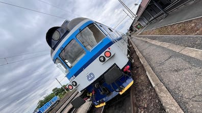 Der markante Kopf einer Hydra – der allerdings gar nicht der Grund für diesen Spitznamen der Triebwagen der Baureihe 854 ist.