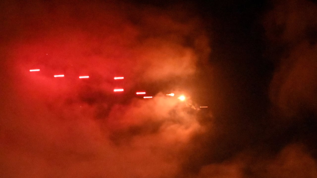 Bürgermeister Klitschko: „Bleiben Sie in den Schutzräumen!“: Massiver russischer Angriff auf Kiew in der Nacht | Politik