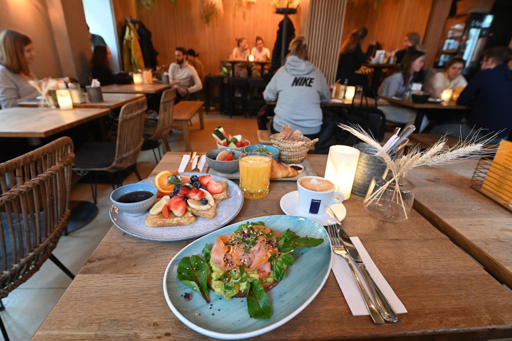 Wer mag, kann sich im Café Zeitgeist sein Frühstück nach eigenen Wünschen im Tapas-Stil zusammenstellen.