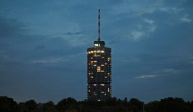 Brand im Augsburger Hotelturm – Verdacht auf Mordversuch