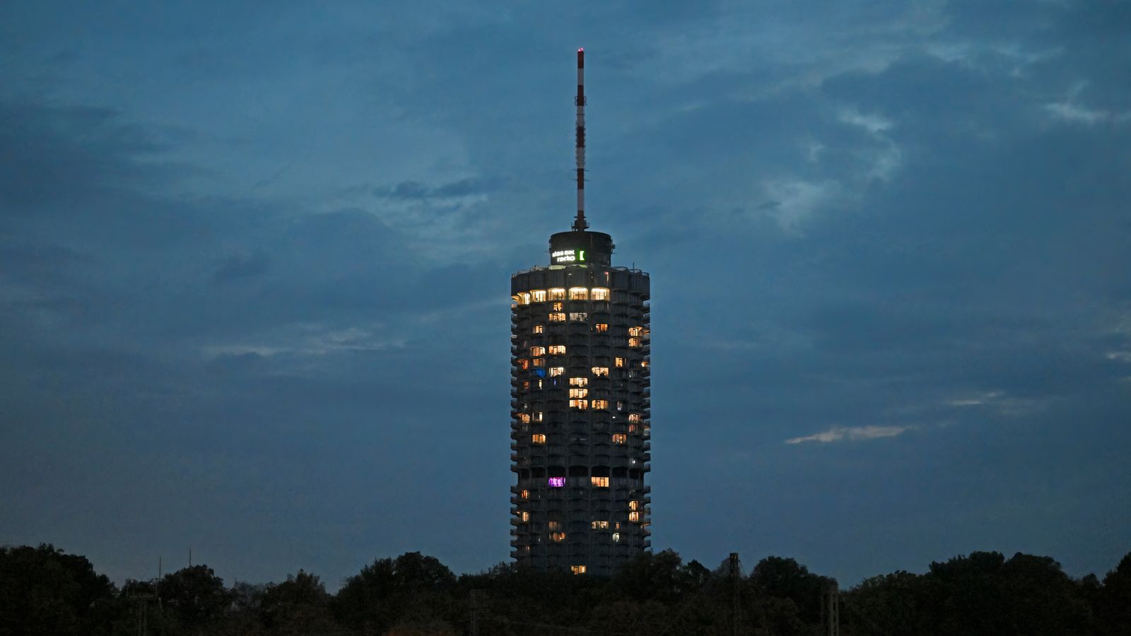 Brand im Augsburger Hotelturm – Verdacht auf Mordversuch