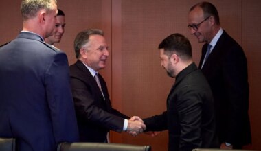 Ukraine News: Merz und Selenskij über die Ukraine-Verhandlungen in Berlin - Politik