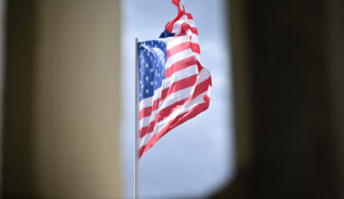 Stimmung der Dienstleister hellt sich unerwartet auf