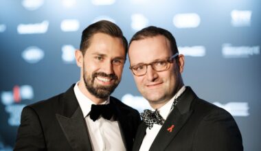 Jens Spahn meldet sich von Auszeit: „Willy, mein Mann und ich“