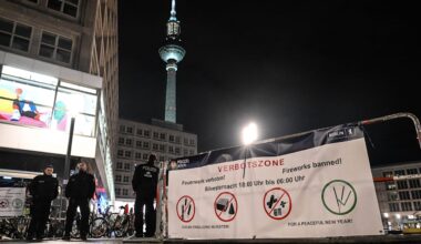 Silvester in Berlin: Hier sind Waffen und Böller tabu | Regional