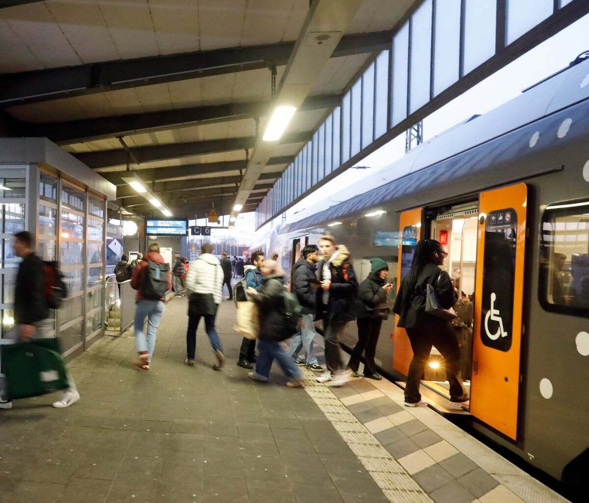 VRR beschließt neue Tarife: Alte Tickets bis März gültig