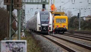 Nach Streckensperrung - Bahn: Verkehr Köln-Düsseldorf wieder reibungslos - Wirtschaft