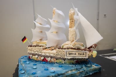 Auf dem zweiten Platz der Knusperhaus-Aktion landete ein Nachbau der Gorch Fock.