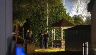 Mönchengladbach: Vier Personen in Wohnhaus überfallen