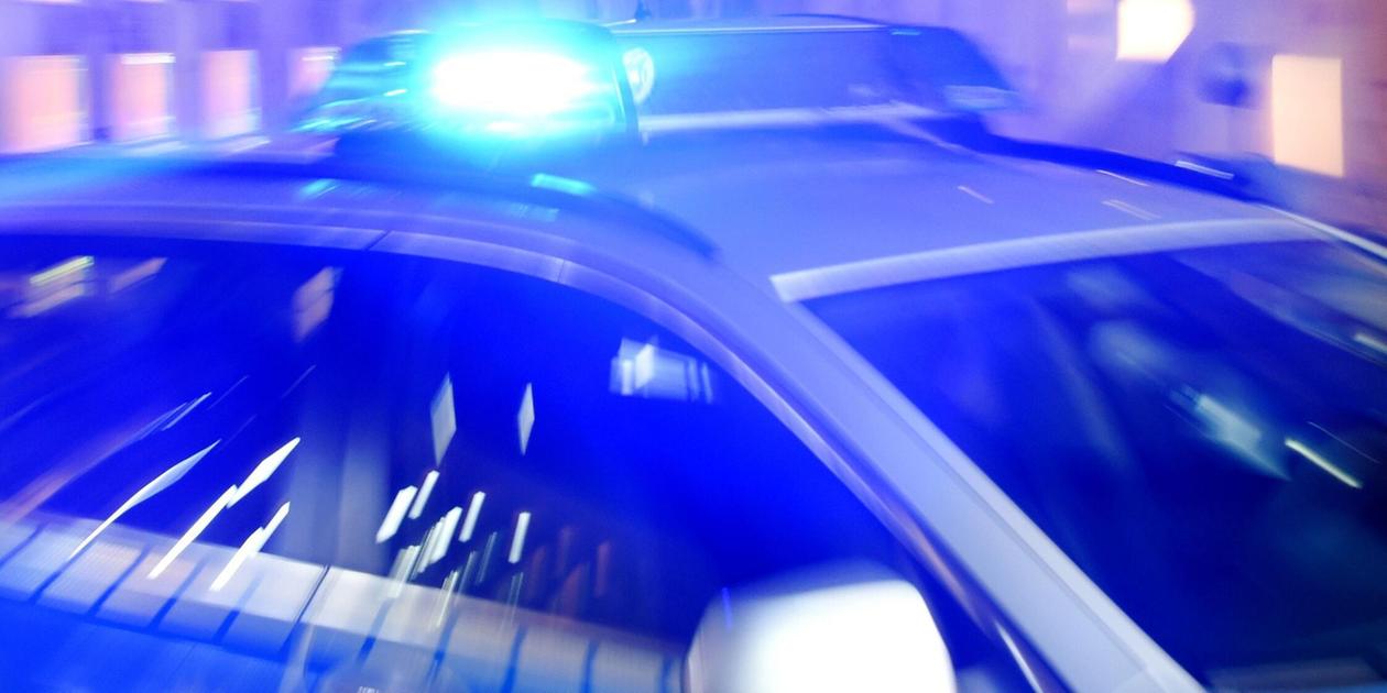 Betrunkene Autofahrerin macht Nickerchen auf der A73 bei Nürnberg