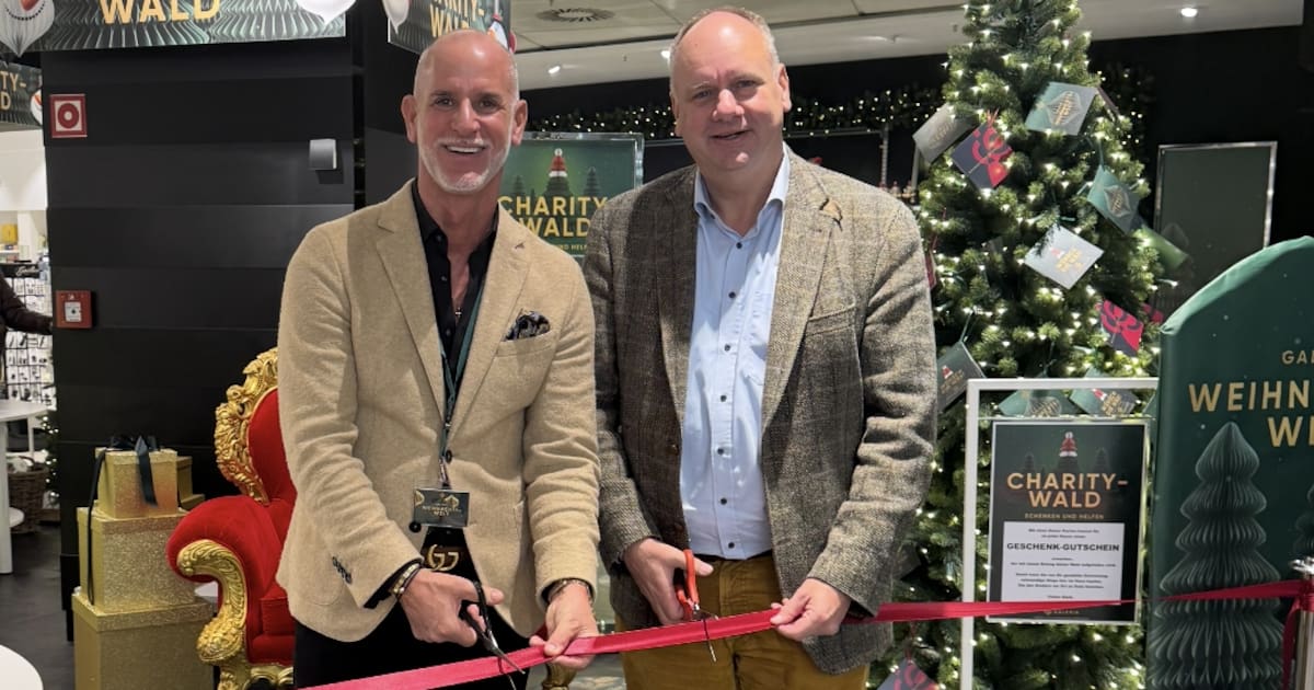 Wunschbaum im Dresdner Galeria-Kaufhaus