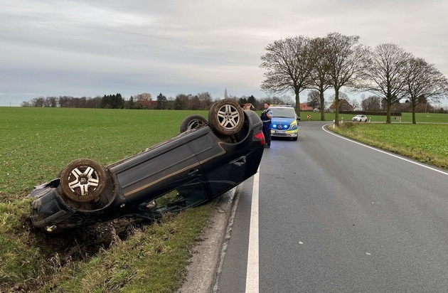 POL-BI: Pkw überschlägt sich in Linkskurve