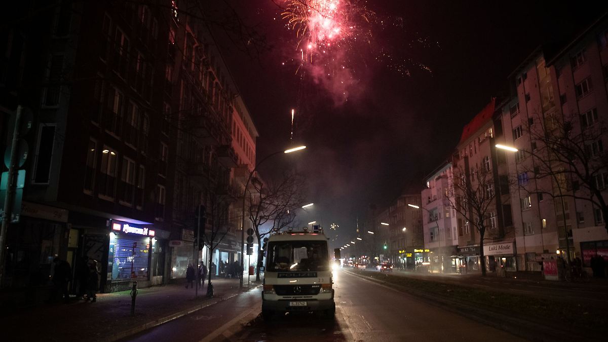 Berlin & Brandenburg: Bezirke: Böller an Silvester erst ab 18.00 Uhr erlaubt