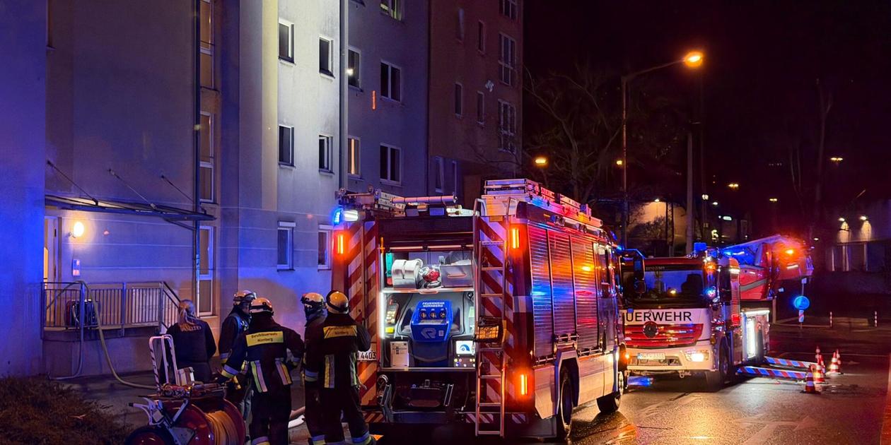 Zahlreiche Bewohner müssen in der Nacht evakuiert werden