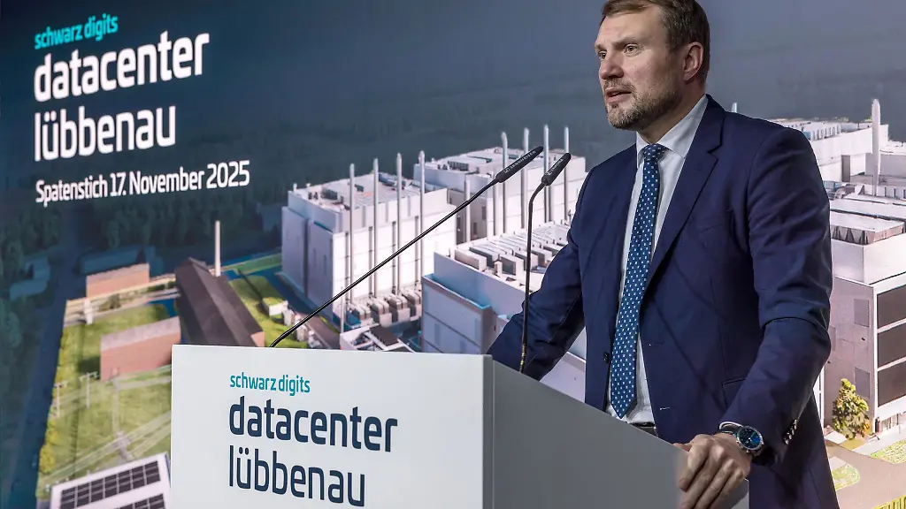 Brandenburgs-Wirtschaftsminister-Daniel-Keller-SPD-zeigt-sich-trotz-der-Wirtschaftskrise-zuversichtlich-fuer-das-naechste-Jahr-Archivbild