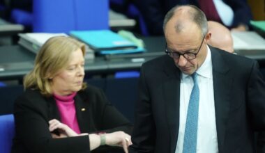 "Inakzeptable" Aussagen: Merz soll sich Arbeitsministerin Bas vorgeknöpft haben