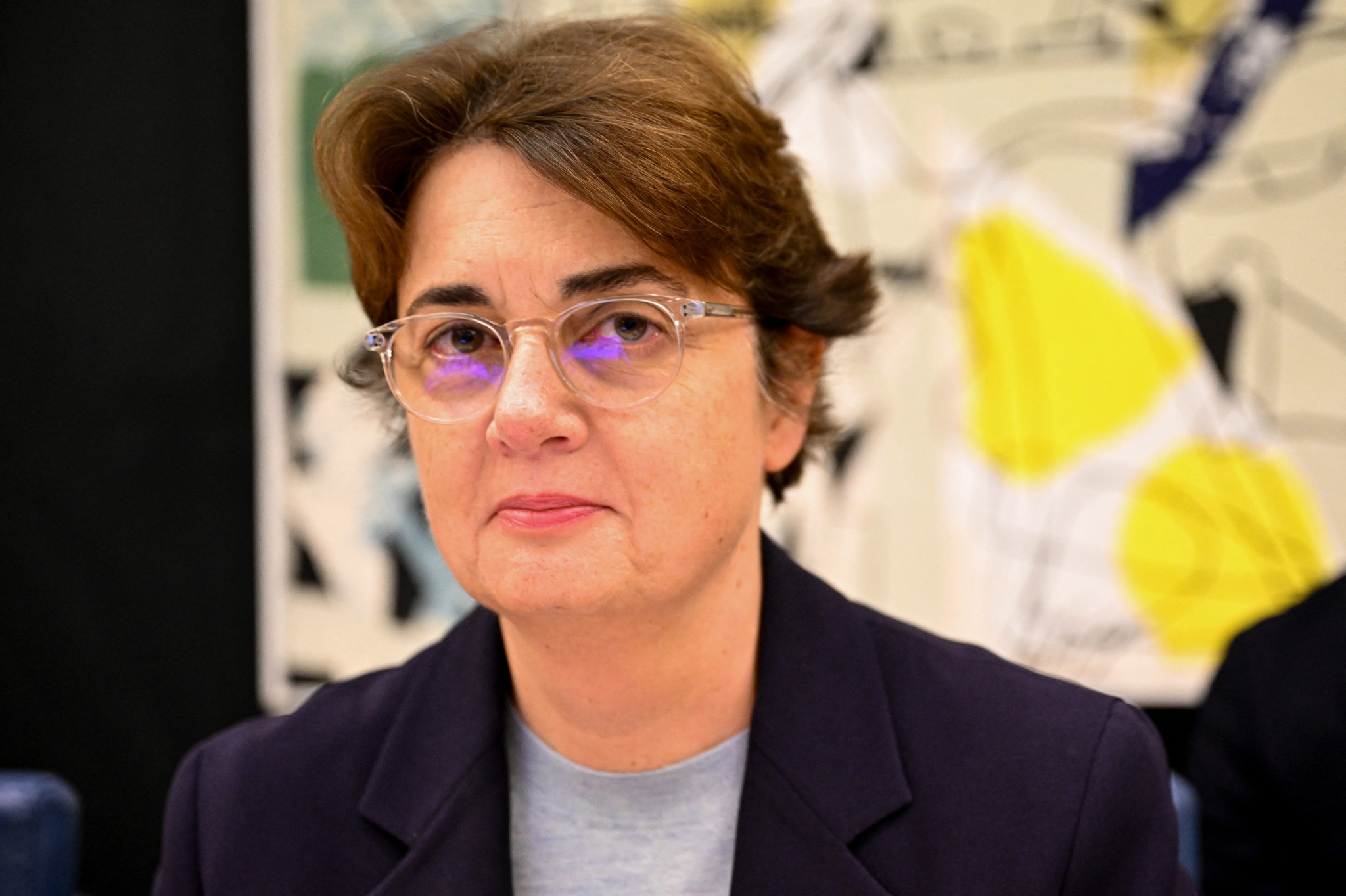 Laurence des Cars, Präsidentin des Louvre-Museums, während ihrer Anhörung vor dem Kulturkomitee der Nationalversammlung im Palais Bourbon, Paris.