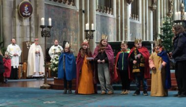 Diözesane Aussendungsfeier der Sternsingerinnen und Sternsinger 2026