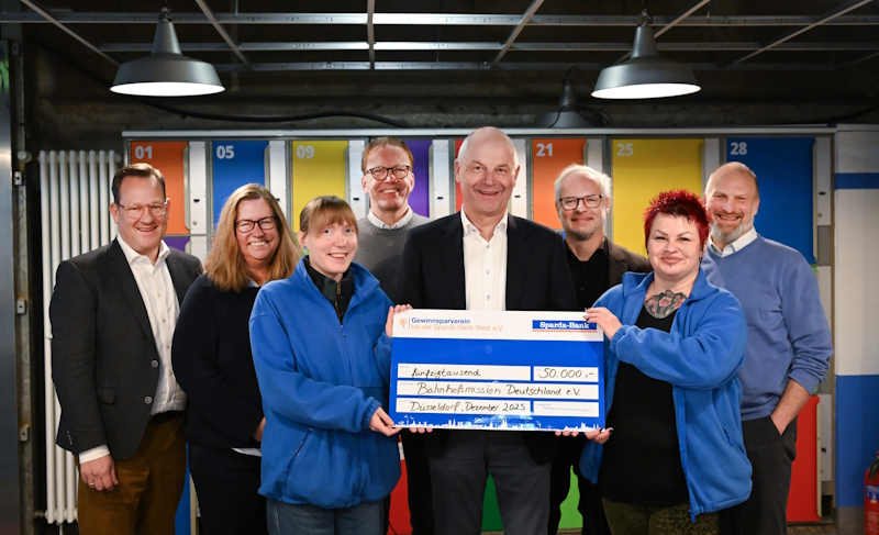 Sparda-Bank West fördert 19 Bahnhofsmissionen mit 50.000 Euro