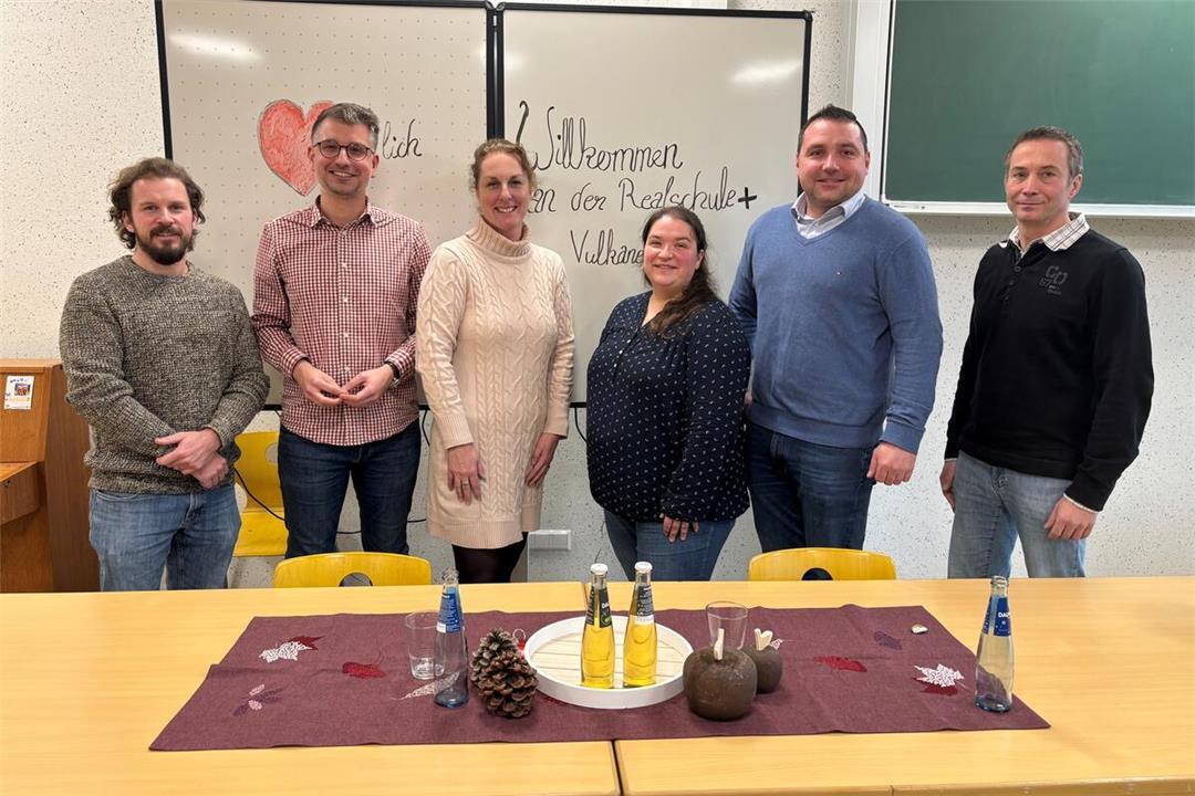 Jens Münster (CDU) und Benedikt Oster (SPD) besuchen Schulen im Kreis Cochem-Zell.