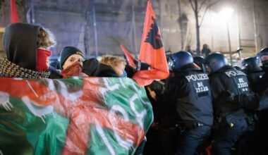 Berlin & Brandenburg: Anti-Polizei-Demo aufgelöst – Angriffe auf Beamte