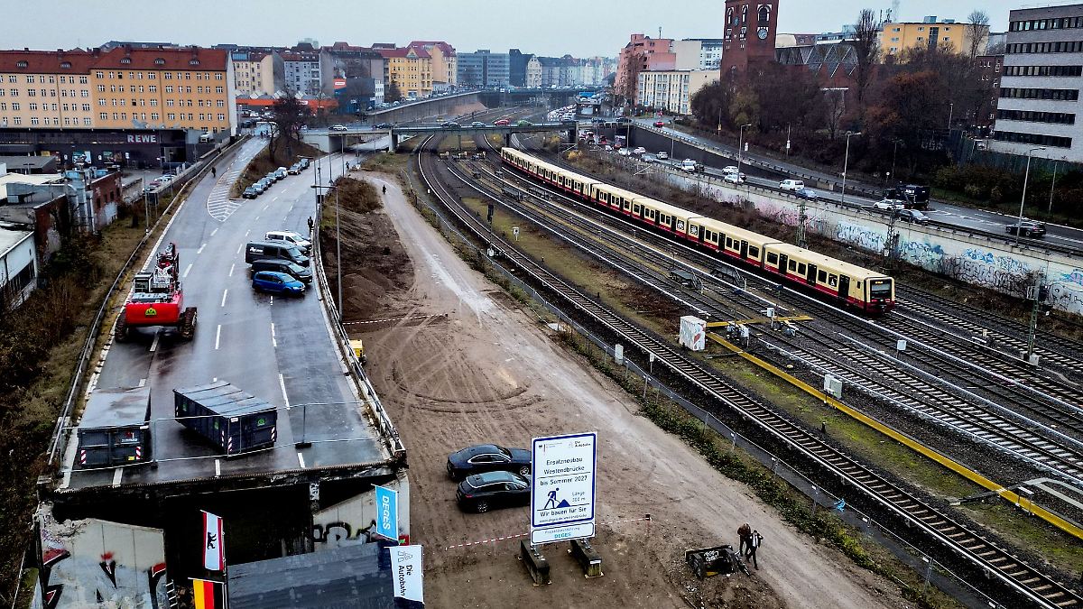 Berlin & Brandenburg: Neubau der Westendbrücke hat begonnen
