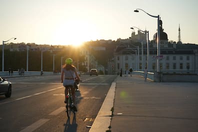 Lyon investiert in Fahrradwege und drosselt den Autoverkehr.