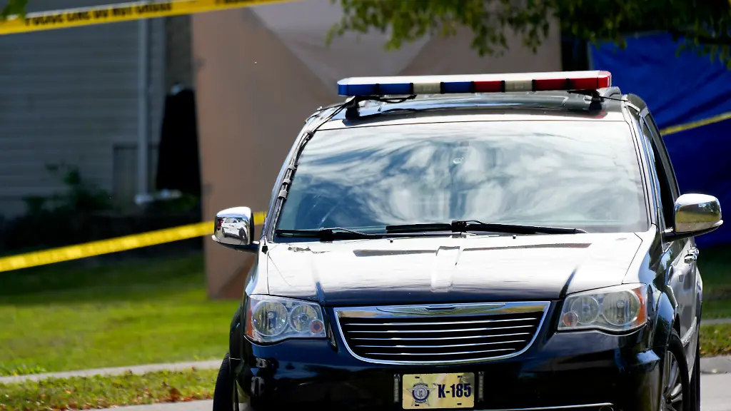 Ein-Polizeiwagen-steht-im-US-Bundesstaat-Kentucky-vor-einem-Tatort