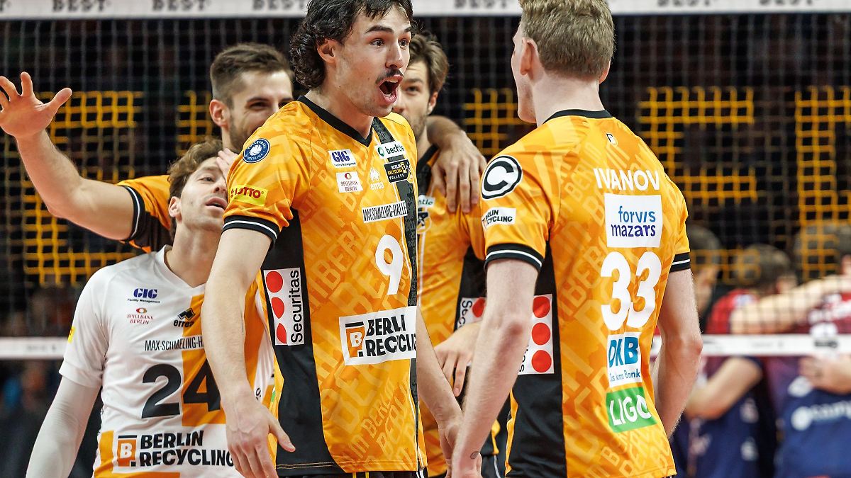 Berlin & Brandenburg: Nach Pokal-Aus: Volleys gewinnen Derby bei Netzhoppers