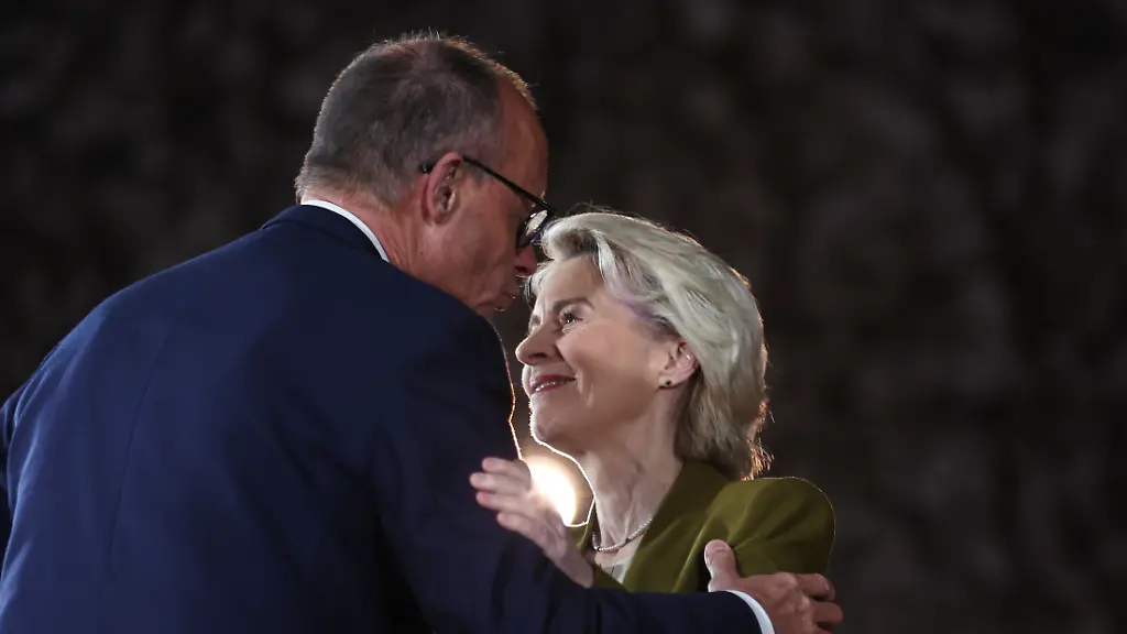 German-Chancellor-Friedrich-Merz-welcomes-President-of-the-European-Commission-Ursula-von-der-Leyen-at-the-Chancellery-in-Berlin-Germany-Monday-Dec-15-2025