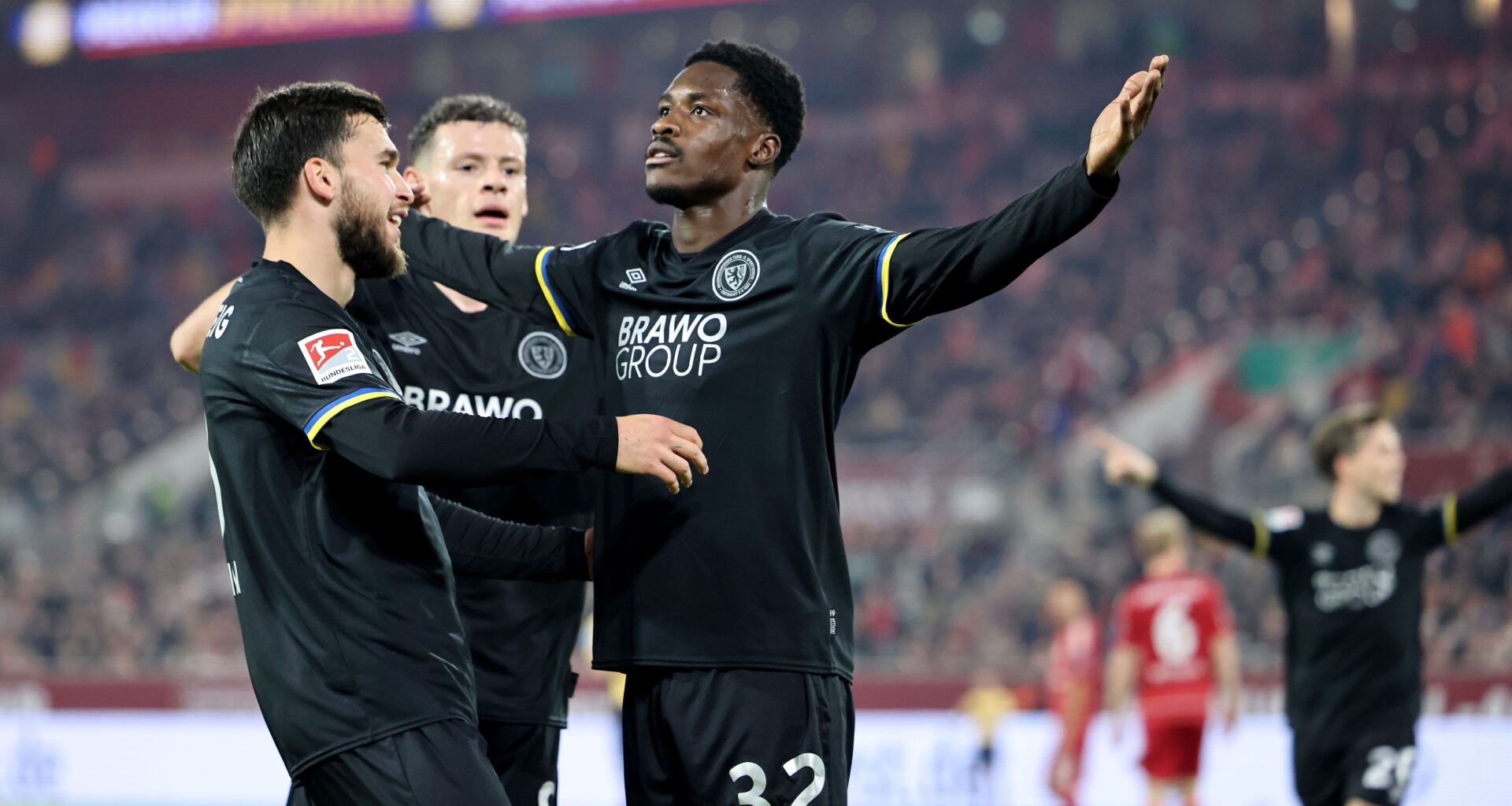 Dynamo Dresden vs. Eintracht Braunschweig heute live sehen: Wer zeigt / überträgt die 2. Bundesliga am Freitag im TV und Livestream?