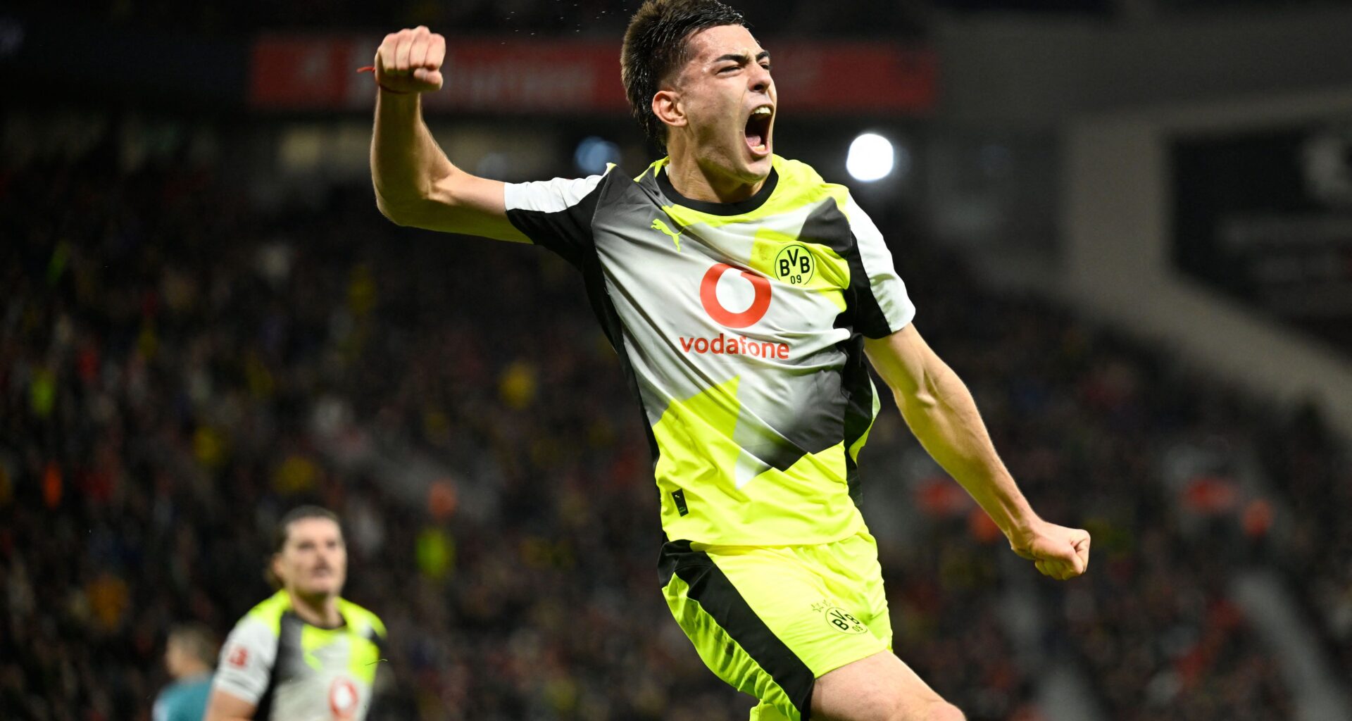 BVB vs. Bayer Leverkusen heute live im Free-TV sehen: Wer zeigt / überträgt Borussia Dortmund im Achtelfinale des DFB-Pokal im TV und Livestream?